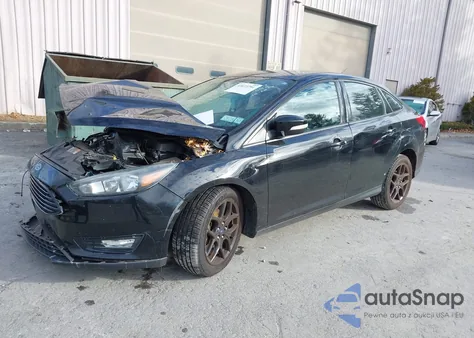 2016 Ford Focus Se z USA, uszkodzony, nr VIN 1FADP3FE8GL273476